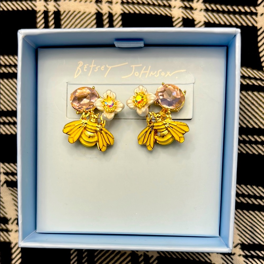Betsey Johnson Bee earrings